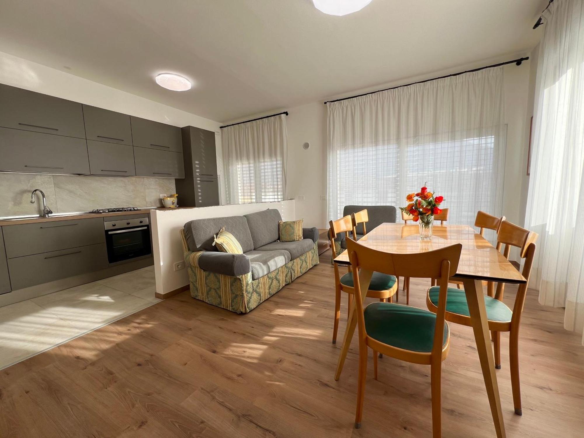 Casa Paola Central Stay By The Lake Домасо Екстериор снимка