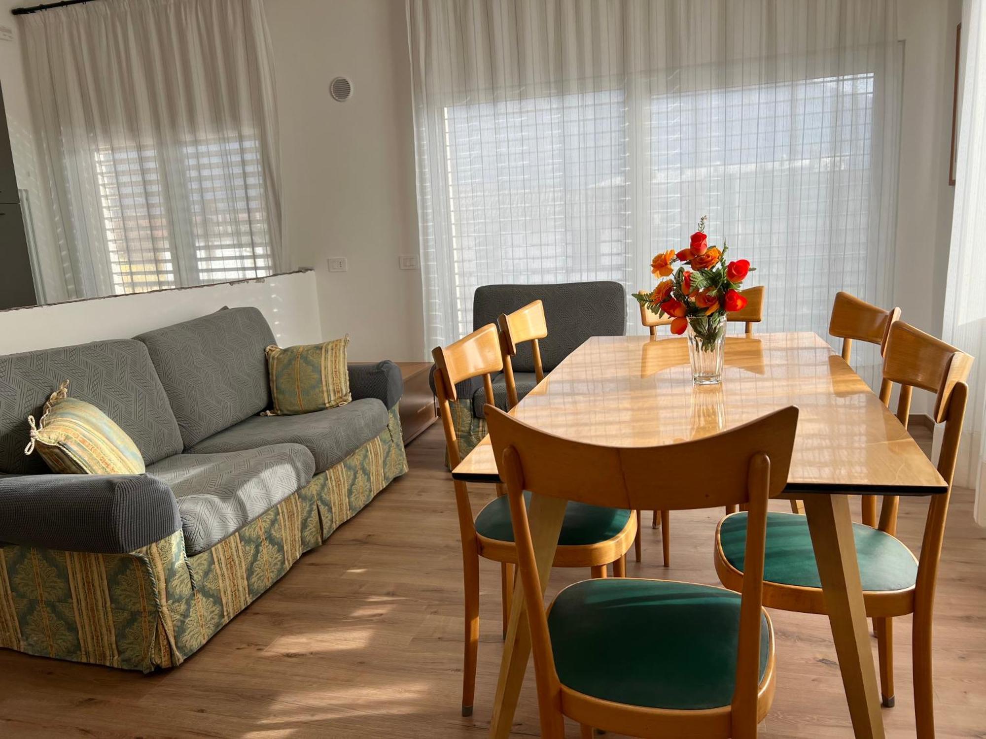 Casa Paola Central Stay By The Lake Домасо Екстериор снимка